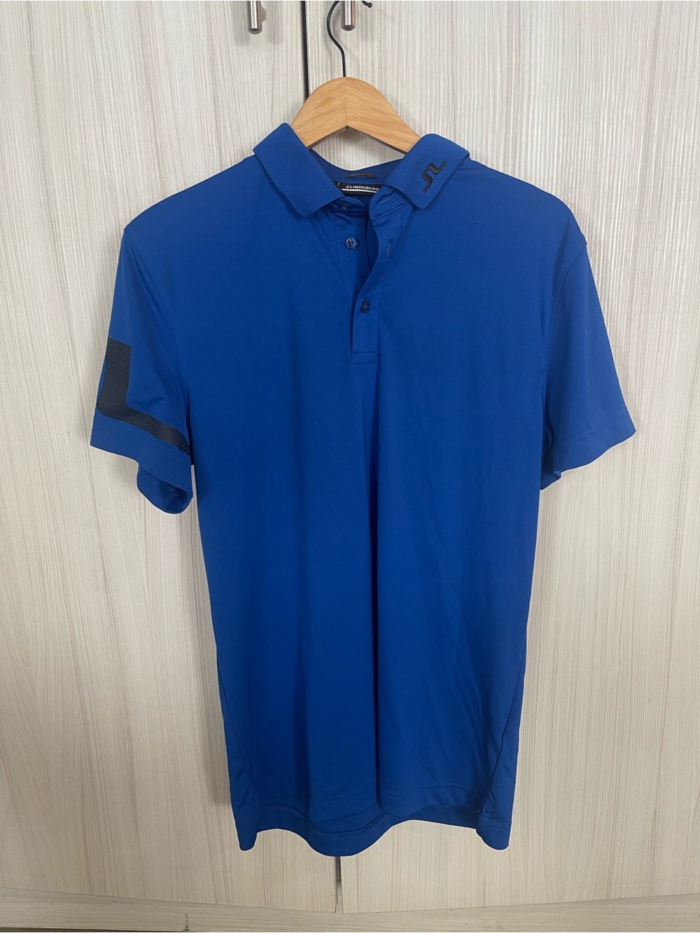 Men's Blue Tech Polo Shirt with Subtle Sleeve Accent